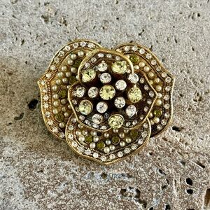 Lee Angel Signed Flower Rhinestone Pin Brooch Gold Tone Vintage